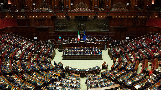 Il lupo perde il pelo ma non il vizio? Almeno a sentire i 5 Stelle, si direbbe di sì. Dopo l’ondata