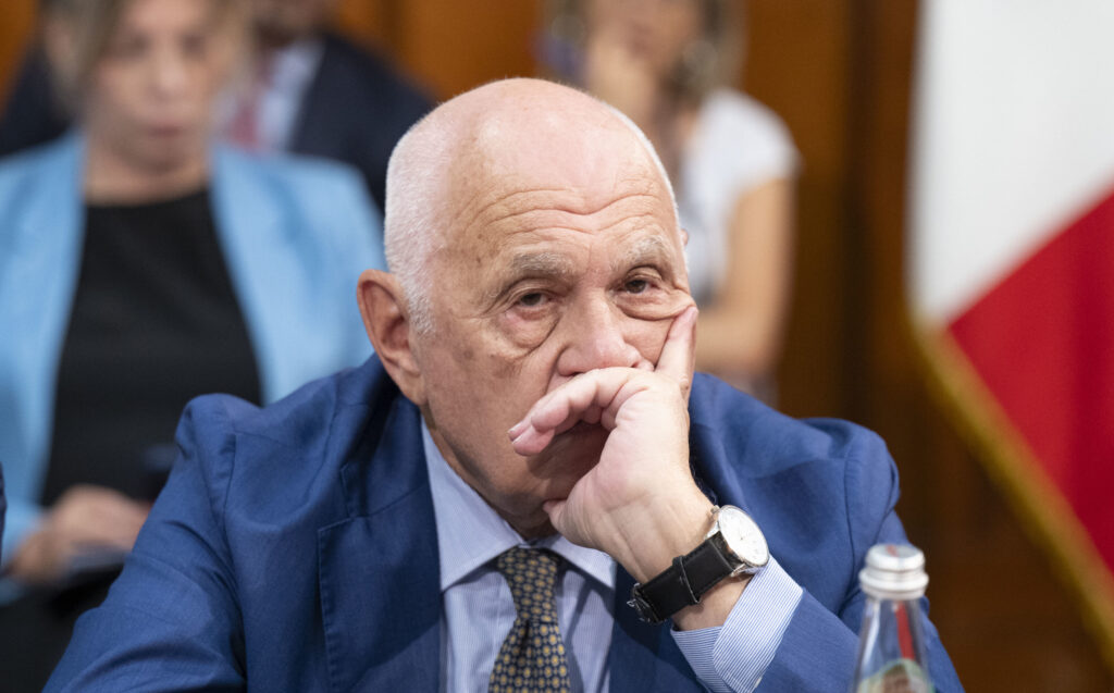 Per Carlo Nordio quella di ieri è stata una giornata da dimenticare. Prima l’Anm ha pubblicato