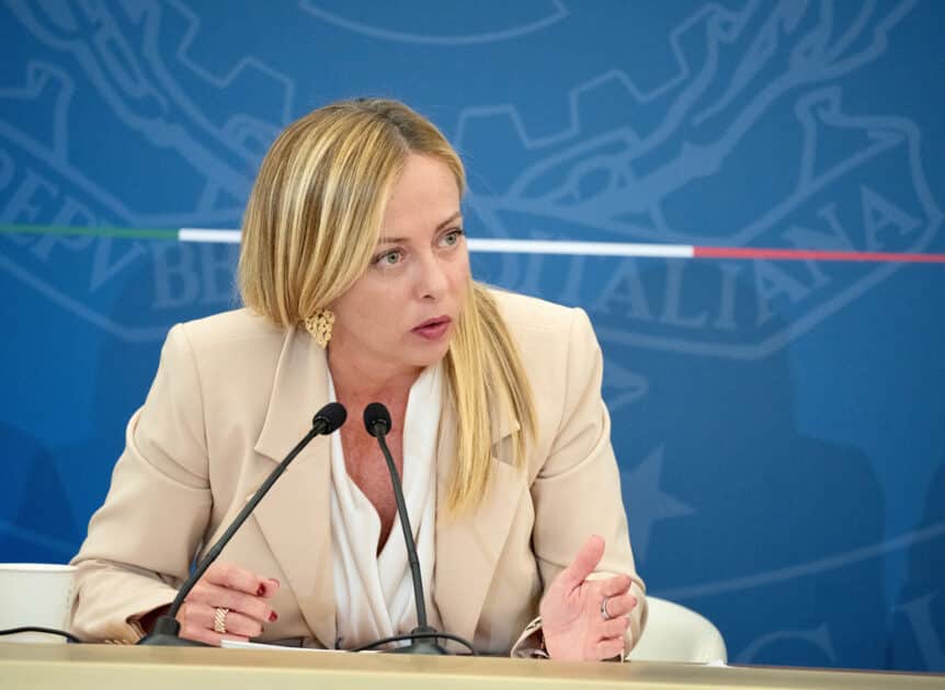 Ogni occasione è buona per vantarsi di record. Anche se non esistono. E così stavolta