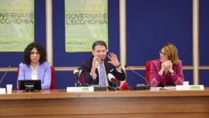 Giuseppe Conte Intervento all’Università di Salerno per il libro GOVERNARE L’ECONOMIA | 8/04/2024