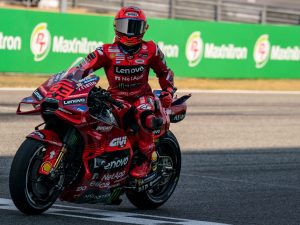 Debutto perfetto per Marc Marquez con la Ducati, vince anche la gara del GP della Thailandia: Bagnaia è 3°