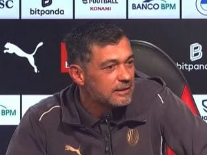 Sergio Conceiçao riporta il Milan alla realtà con un’amara ammissione: “Erano altri tempi”