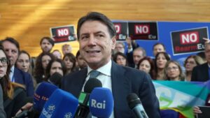 Conte a Strasburgo: “Basta soldi per le armi!”